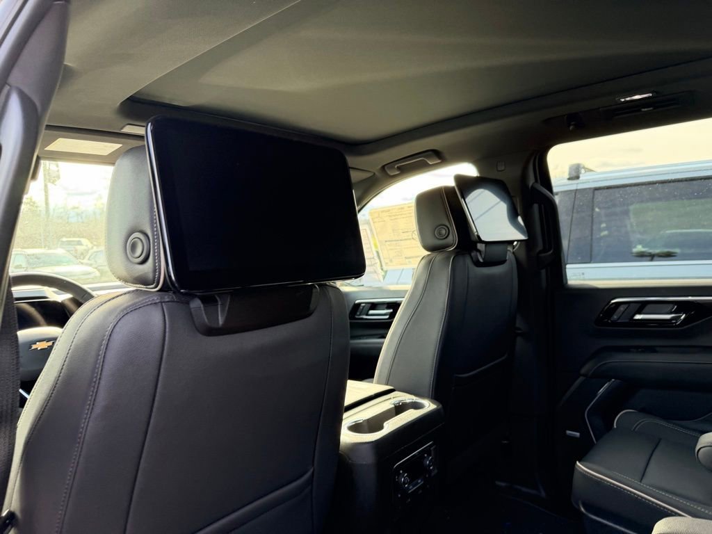 New 2026 Chevrolet Suburban Premier image 33