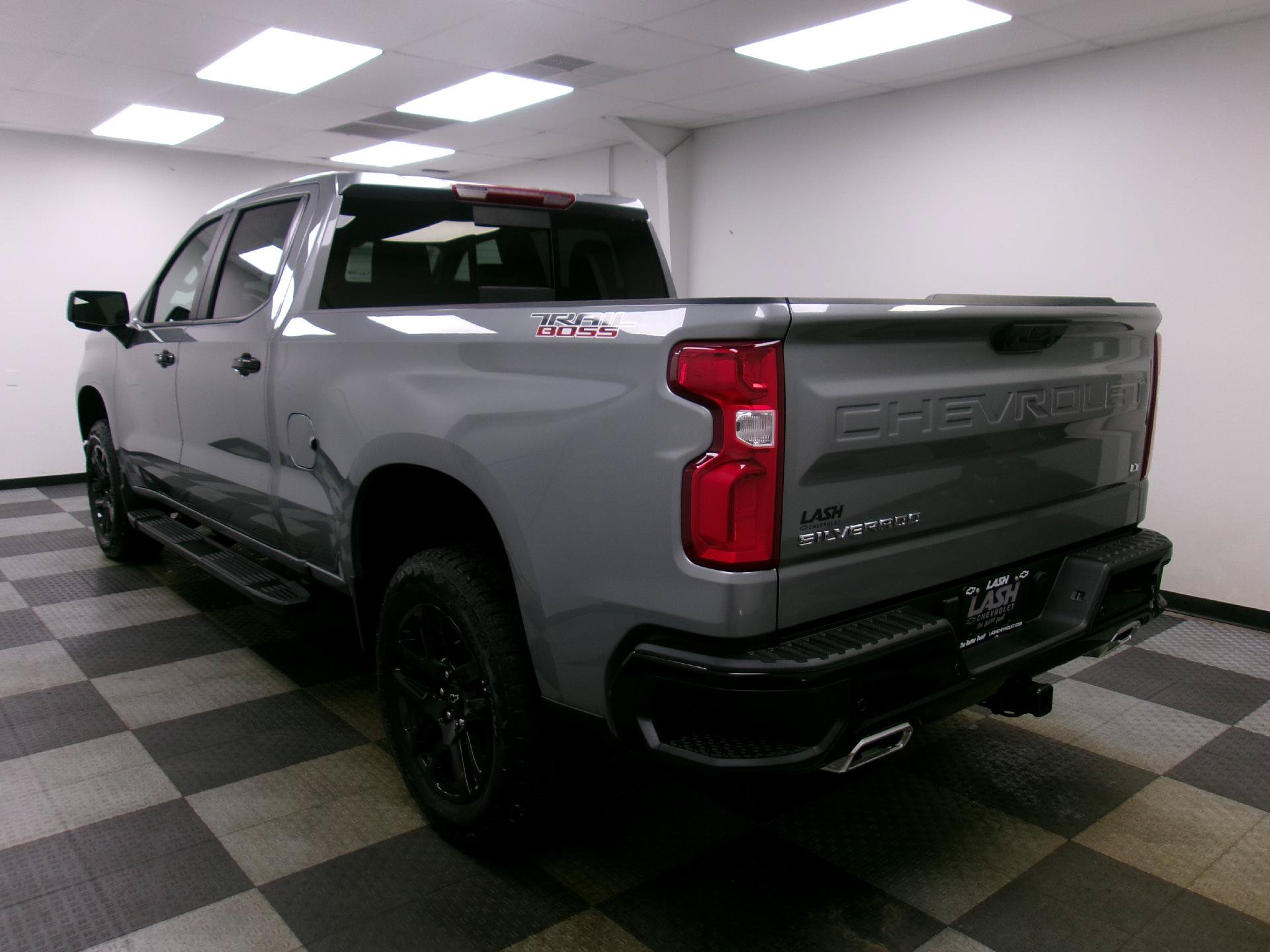 New 2026 Chevrolet Silverado 1500 LT Trail Boss w/ LT Trail Boss Premium Package AWD/4WD image 2