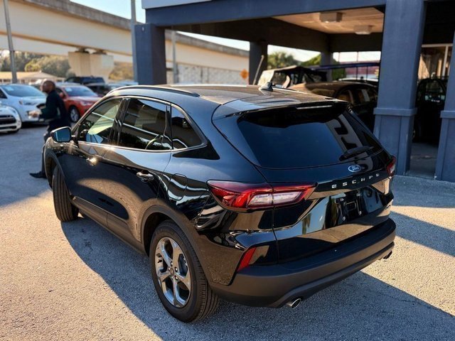 Used 2025 Ford Escape ST-Line Elite image 11