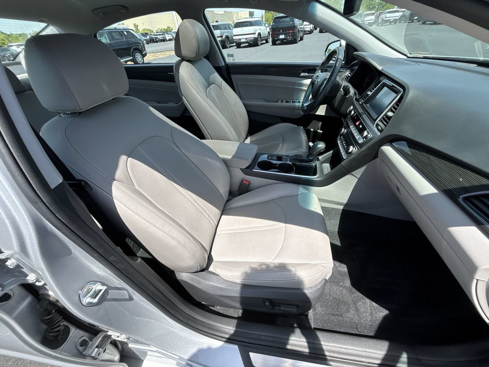 Used 2018 Hyundai Sonata Limited FWD image 25