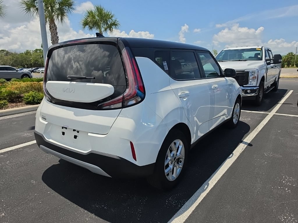 Certified 2024 Kia Soul S FWD image 16
