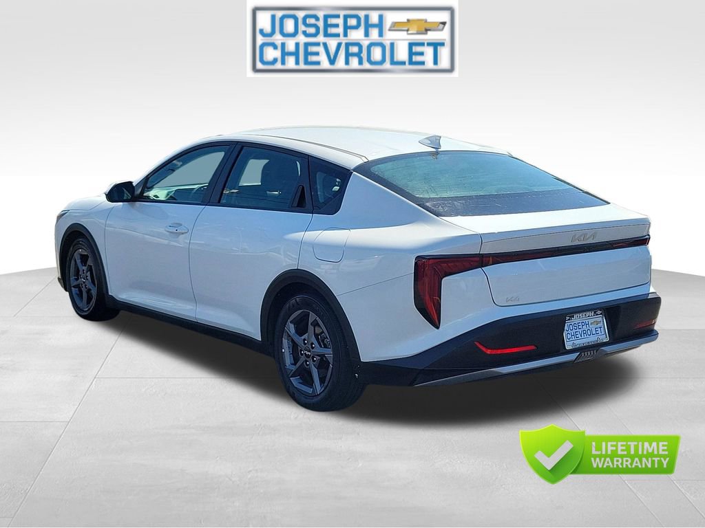 Used 2025 Kia K4 FWD image 3