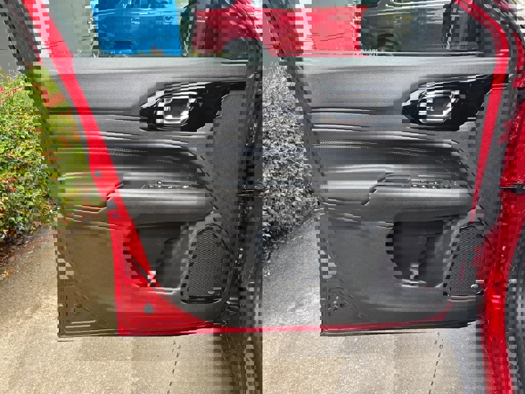 New 2025 Jeep Compass Latitude w/ Sun & Sound Group image 19