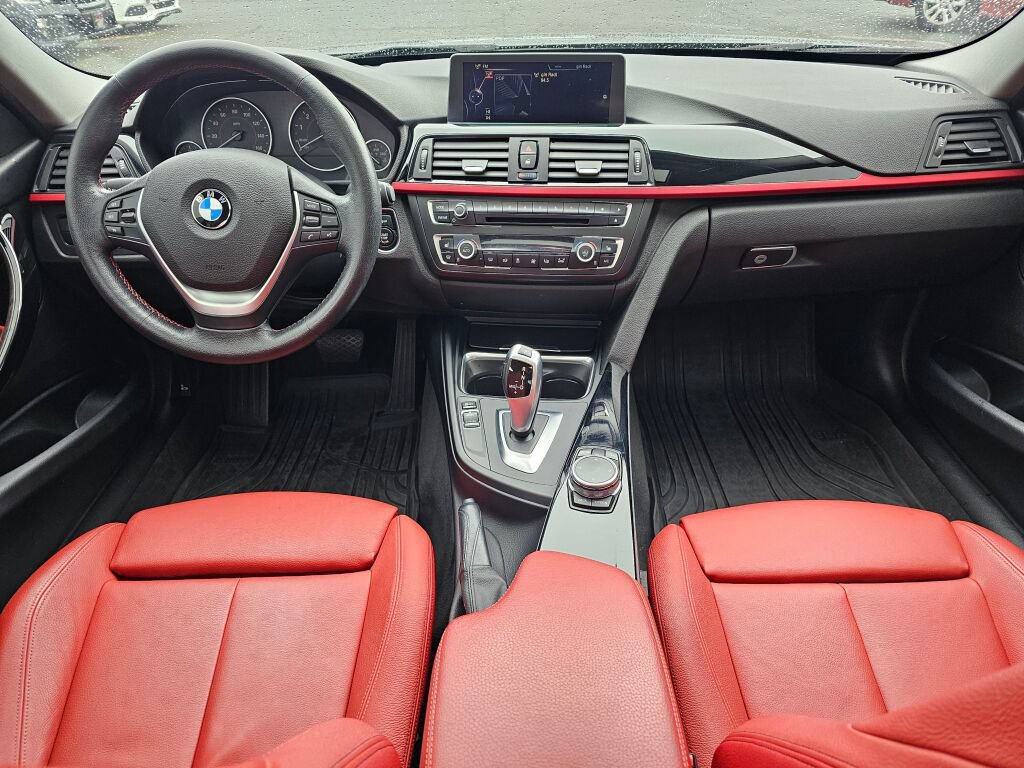 Used 2015 BMW 320i xDrive Sedan AWD/4WD image 19