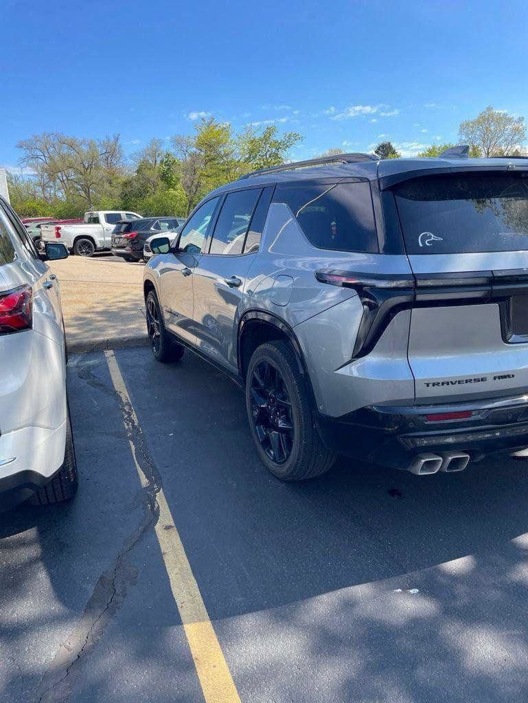 Certified 2024 Chevrolet Traverse RS AWD/4WD image 2