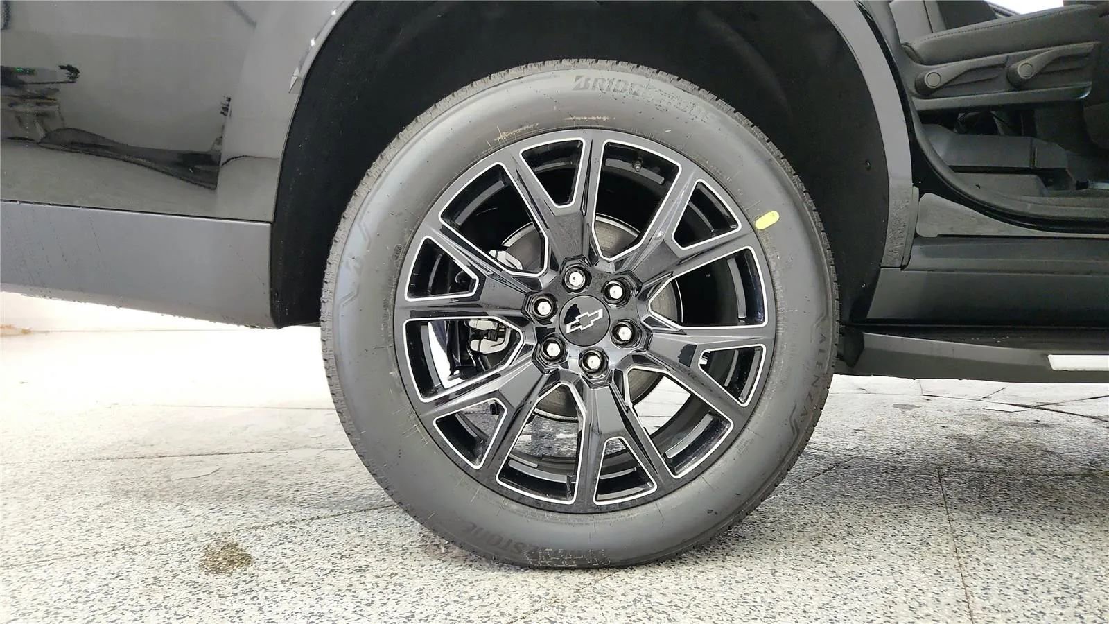 New 2026 Chevrolet Tahoe LT w/ Comfort Package AWD/4WD image 13