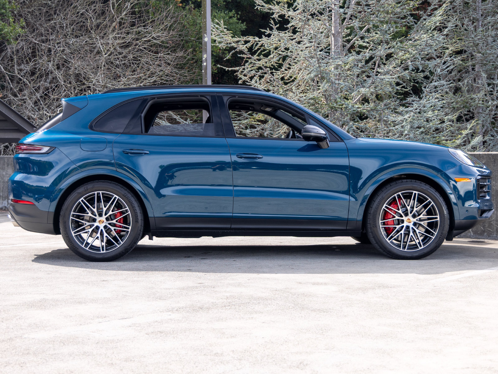 Certified 2025 Porsche Cayenne S AWD/4WD image 12