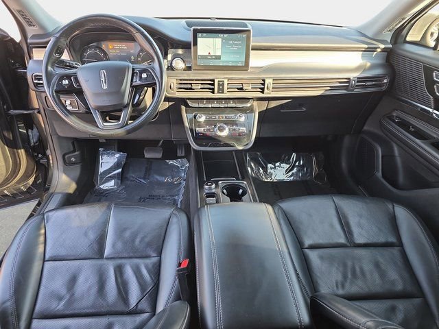 Used 2022 Lincoln Corsair AWD w/ Premium Package image 9