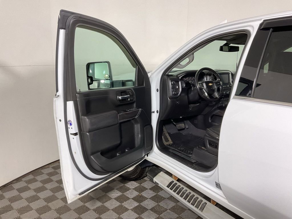 Used 2020 Chevrolet Silverado 2500 LTZ w/ LTZ Convenience Package AWD/4WD image 18