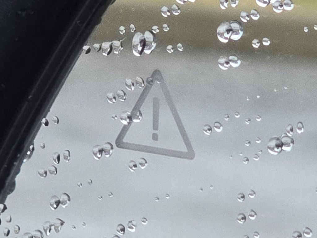 Used 2023 Kia Niro EX image 9