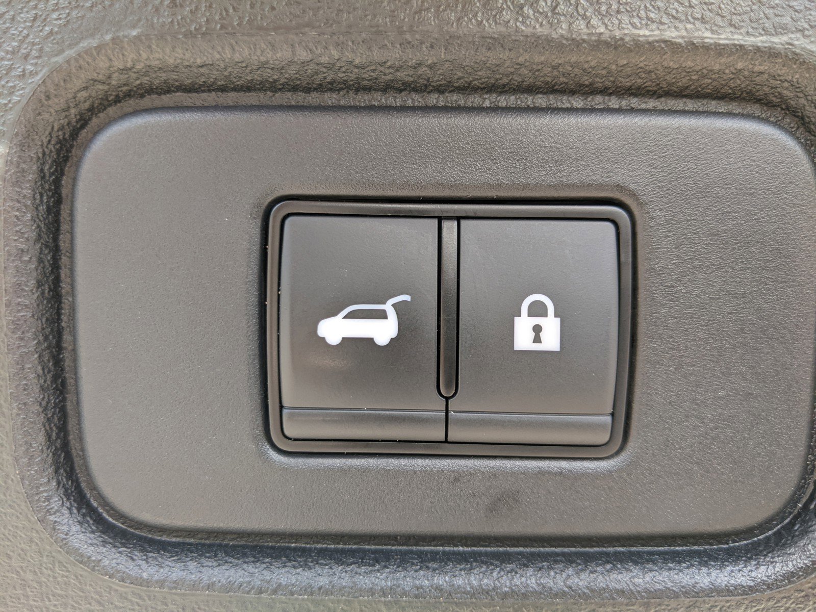 Used 2024 Nissan Pathfinder Platinum w/ Cargo Package image 11