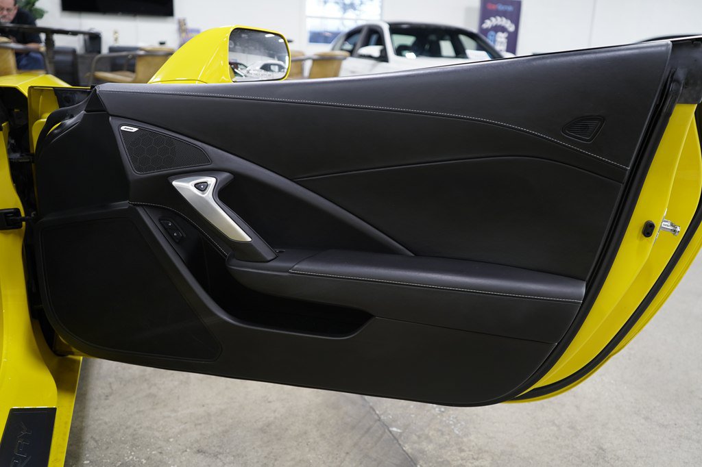 Used 2015 Chevrolet Corvette Stingray Convertible w/ 3LT Preferred Equipment Group RWD image 27