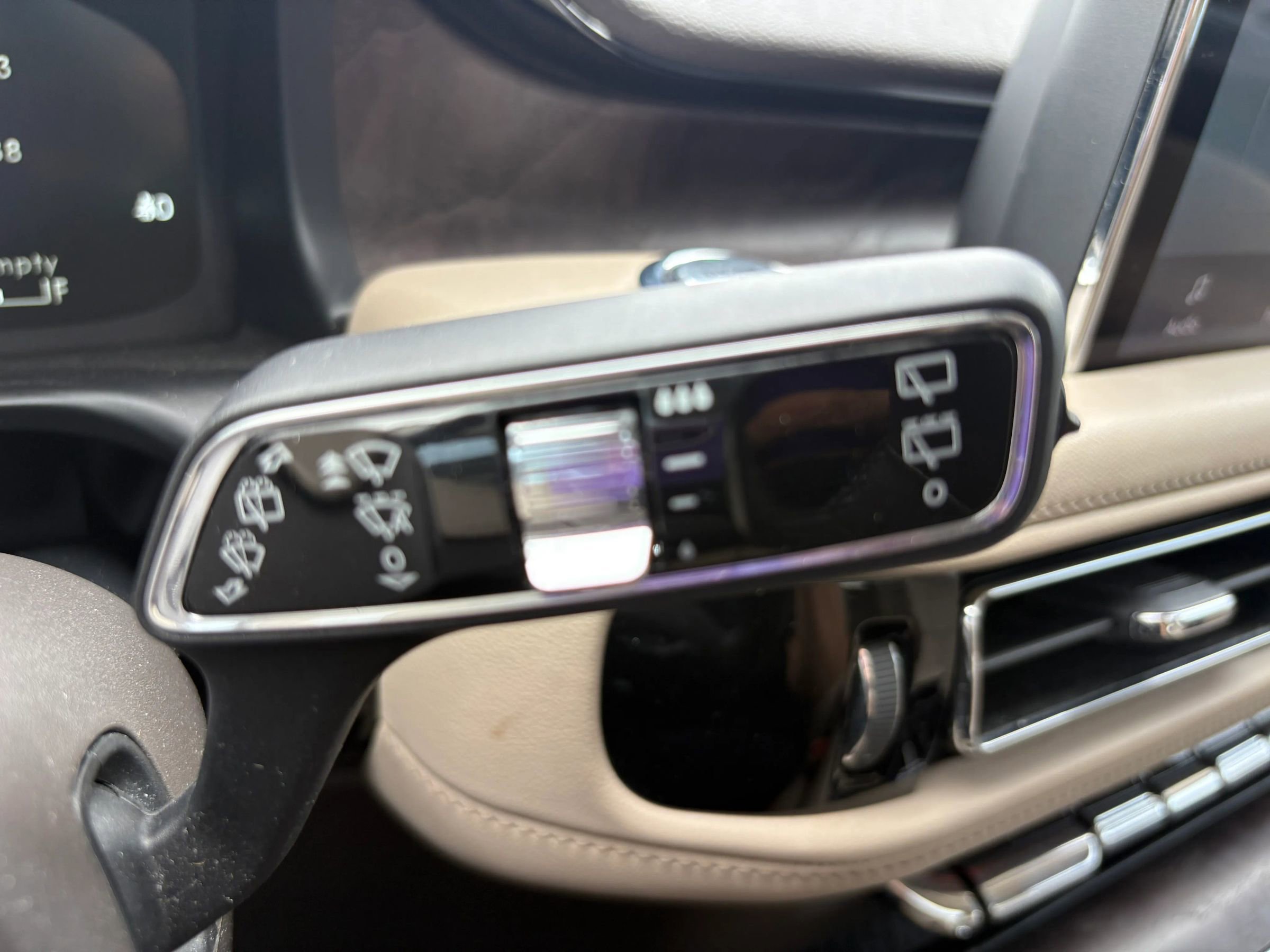 Used 2023 Lincoln Aviator Reserve w/ Equipment Group 201A AWD/4WD image 26