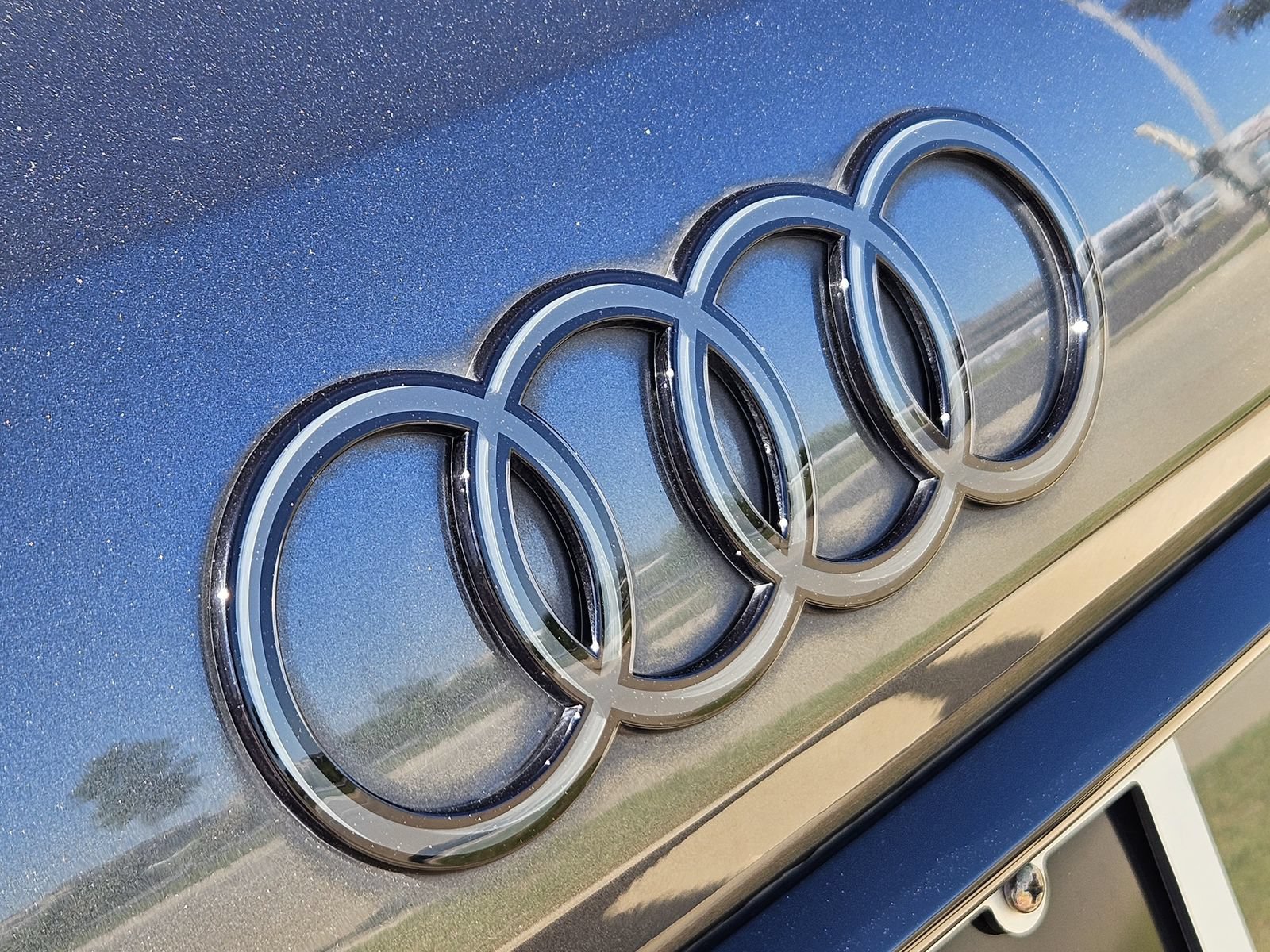Used 2025 Audi SQ7 Prestige w/ Prestige Package AWD/4WD image 12