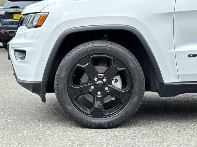 Used 2019 Jeep Grand Cherokee Laredo AWD/4WD image 8