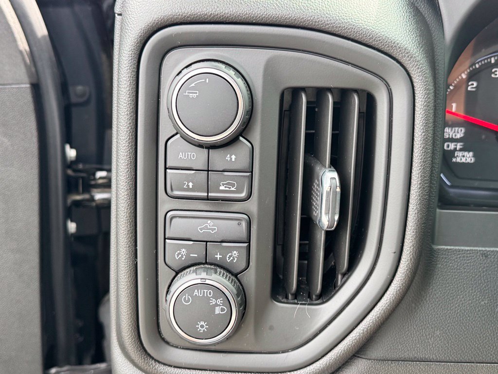 Used 2022 Chevrolet Silverado 1500 Custom AWD/4WD image 19