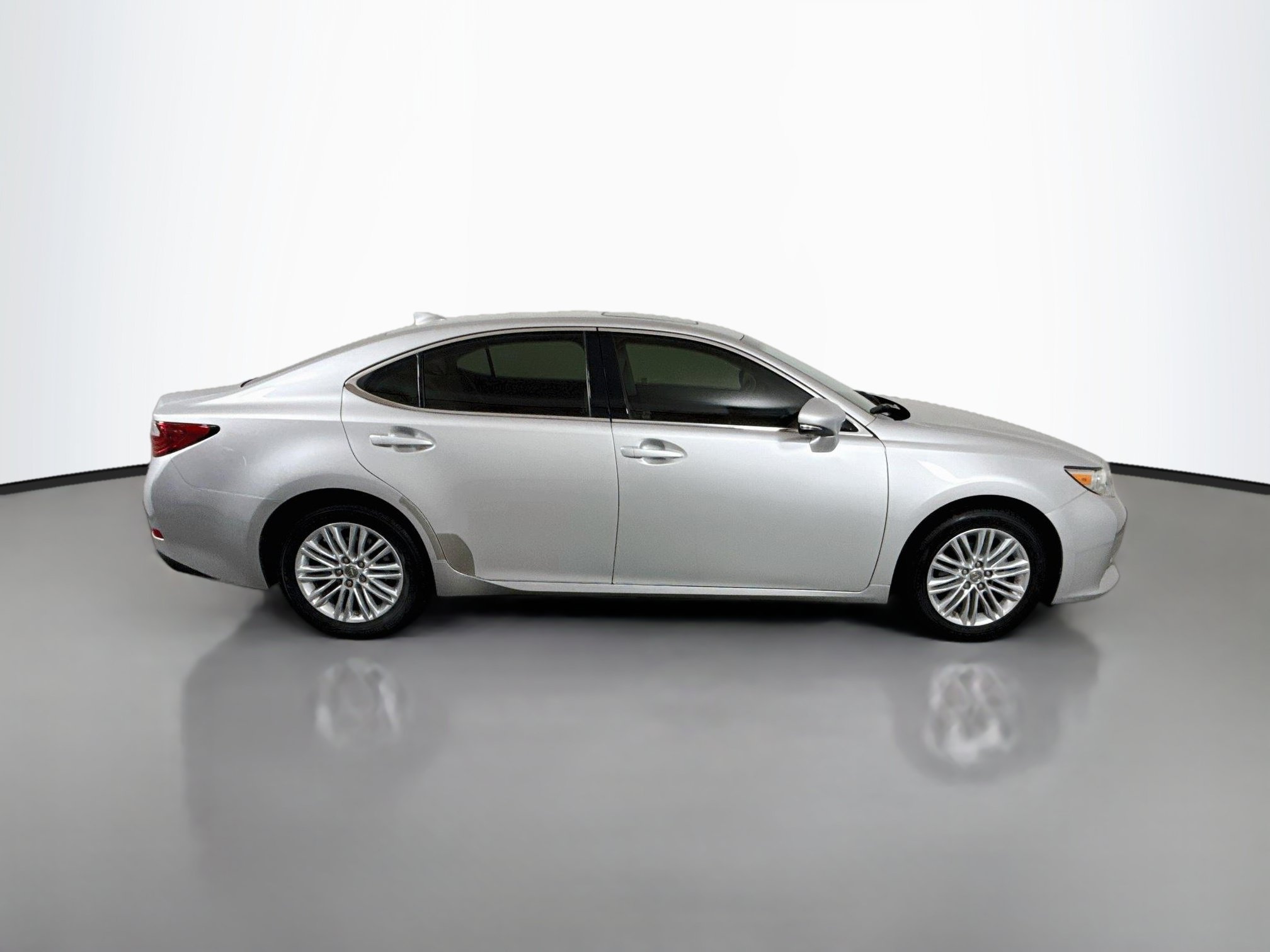 Used 2015 Lexus ES 350 w/ Luxury Package FWD image 8