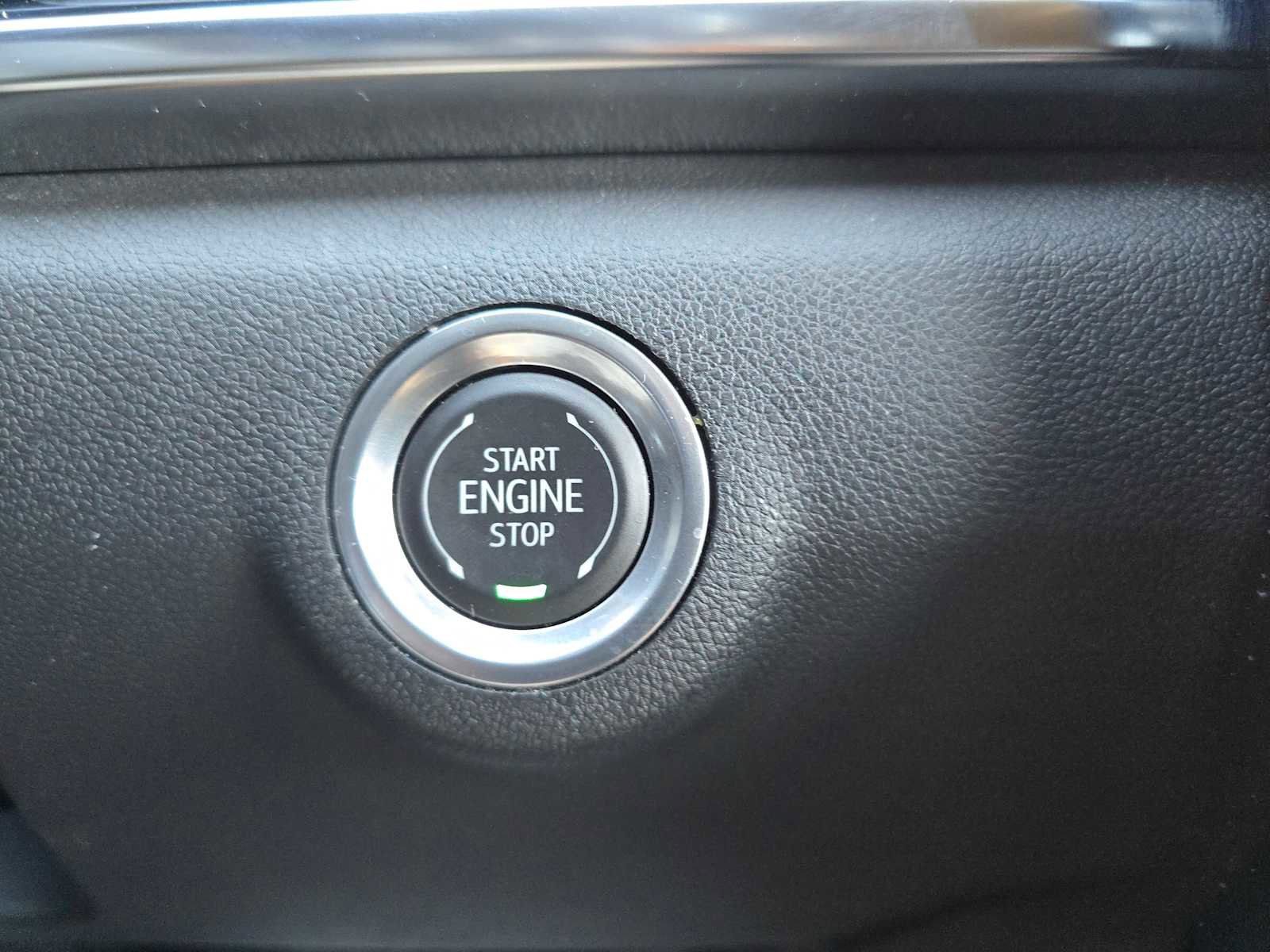 Used 2025 GMC Terrain Elevation image 32