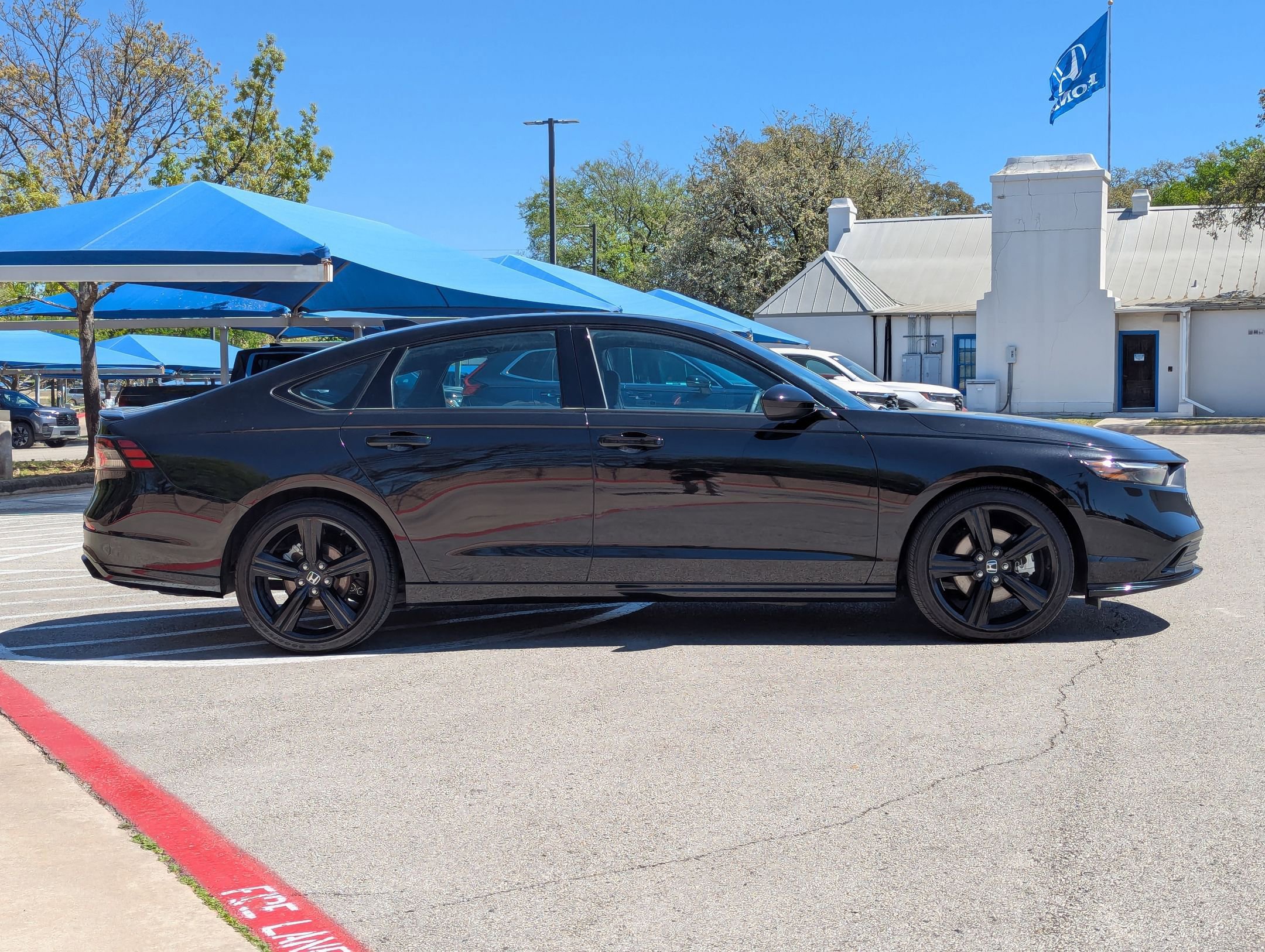 Used 2025 Honda Accord Sport image 2