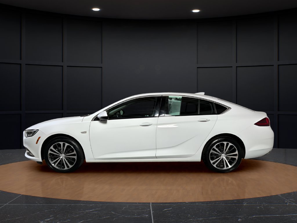 Used 2019 Buick Regal Preferred w/ Driver Confidence Package I FWD image 11