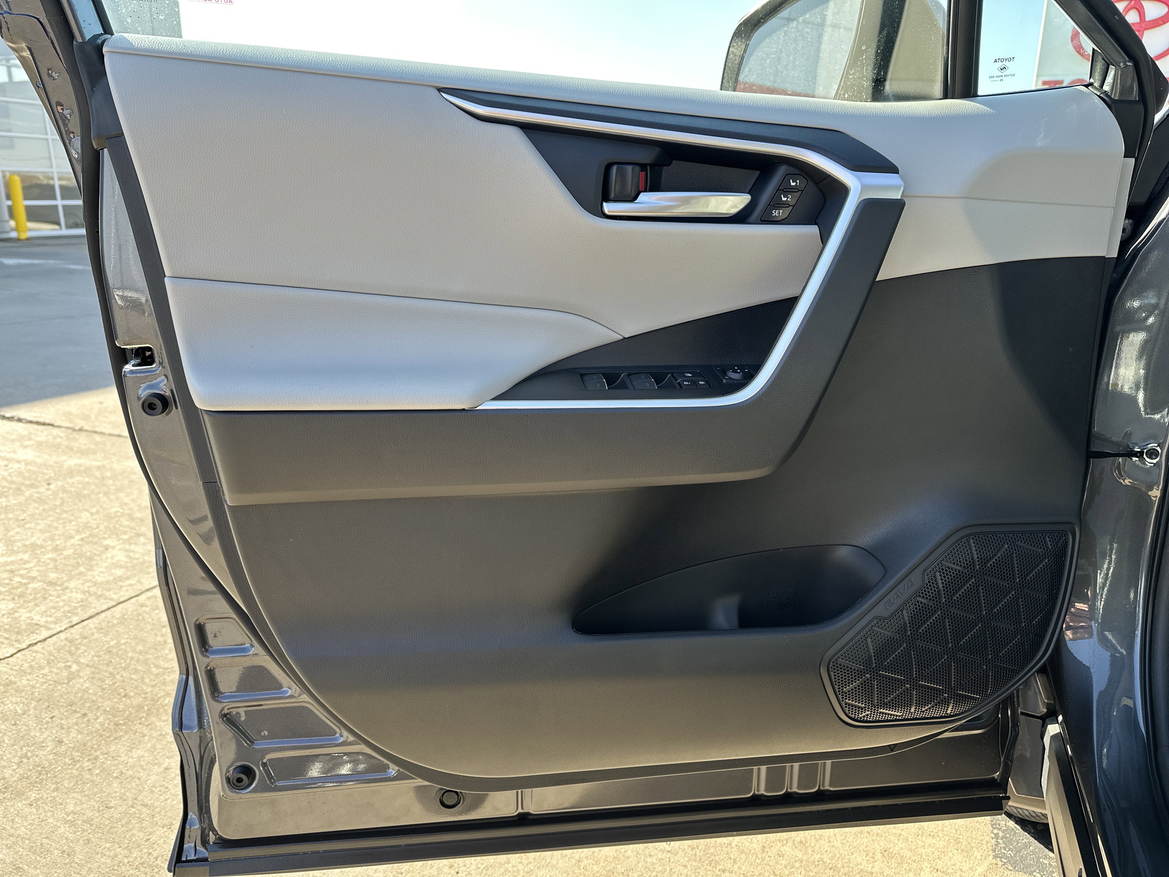 New 2025 Toyota RAV4 XLE Premium w/ Weather Package image 9