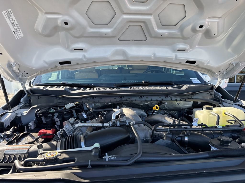 Used 2026 Ford F450 Lariat w/ FX4 Off-Road Package image 39