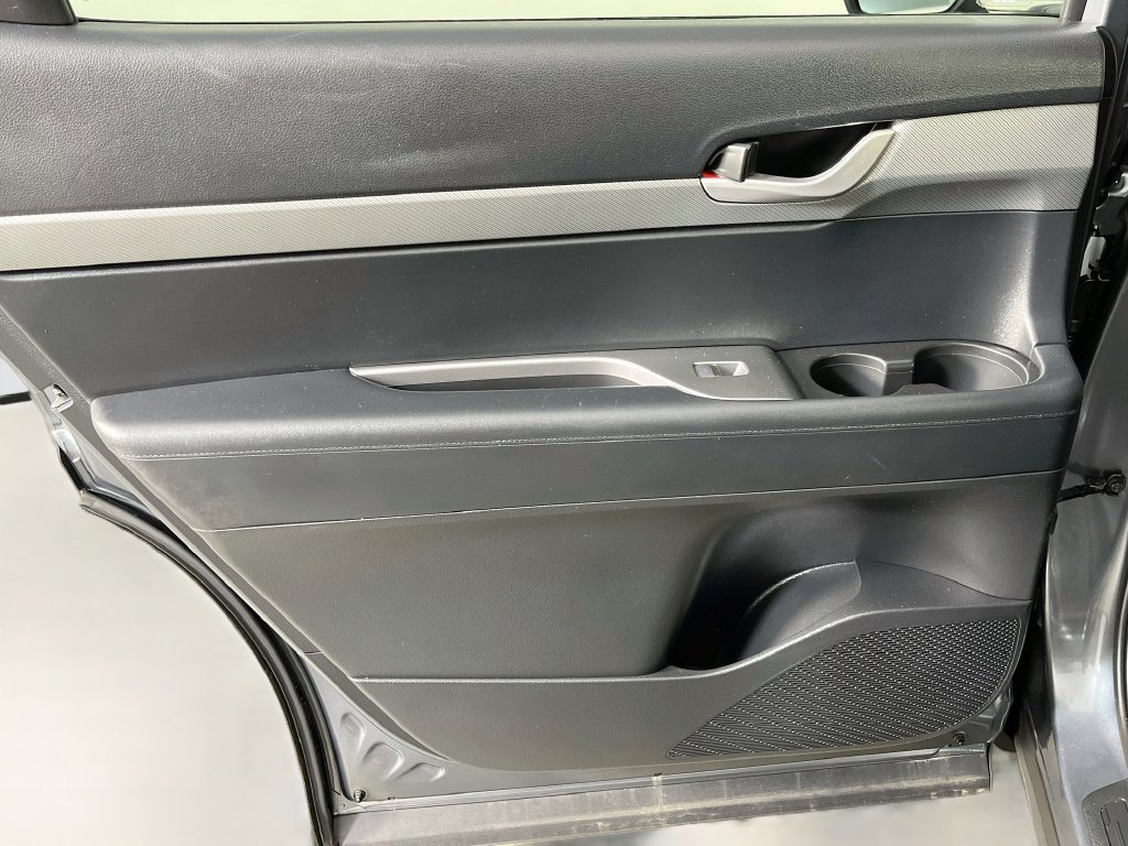 Used 2025 Hyundai Palisade SEL FWD image 28