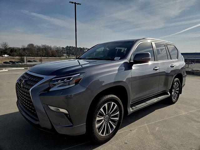 Used 2023 Lexus GX 460 Luxury w/ Accessory Package image 2