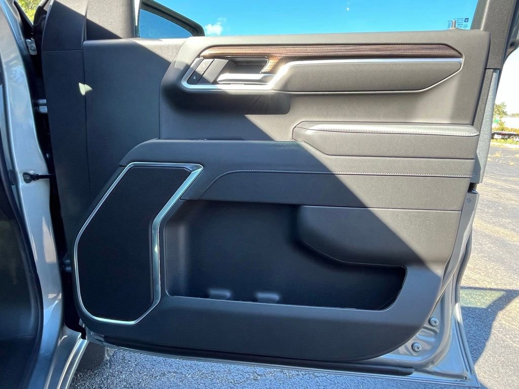 New 2026 Chevrolet Silverado 1500 LT image 17
