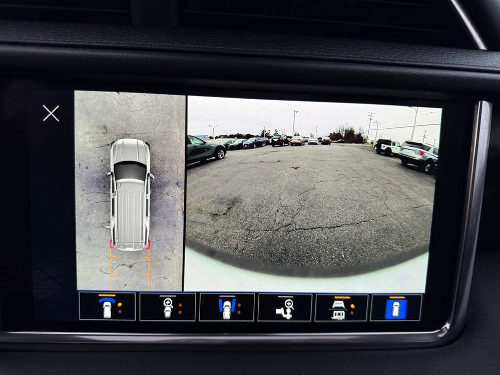 Used 2024 GMC Yukon Denali w/ Max Trailering Package image 29