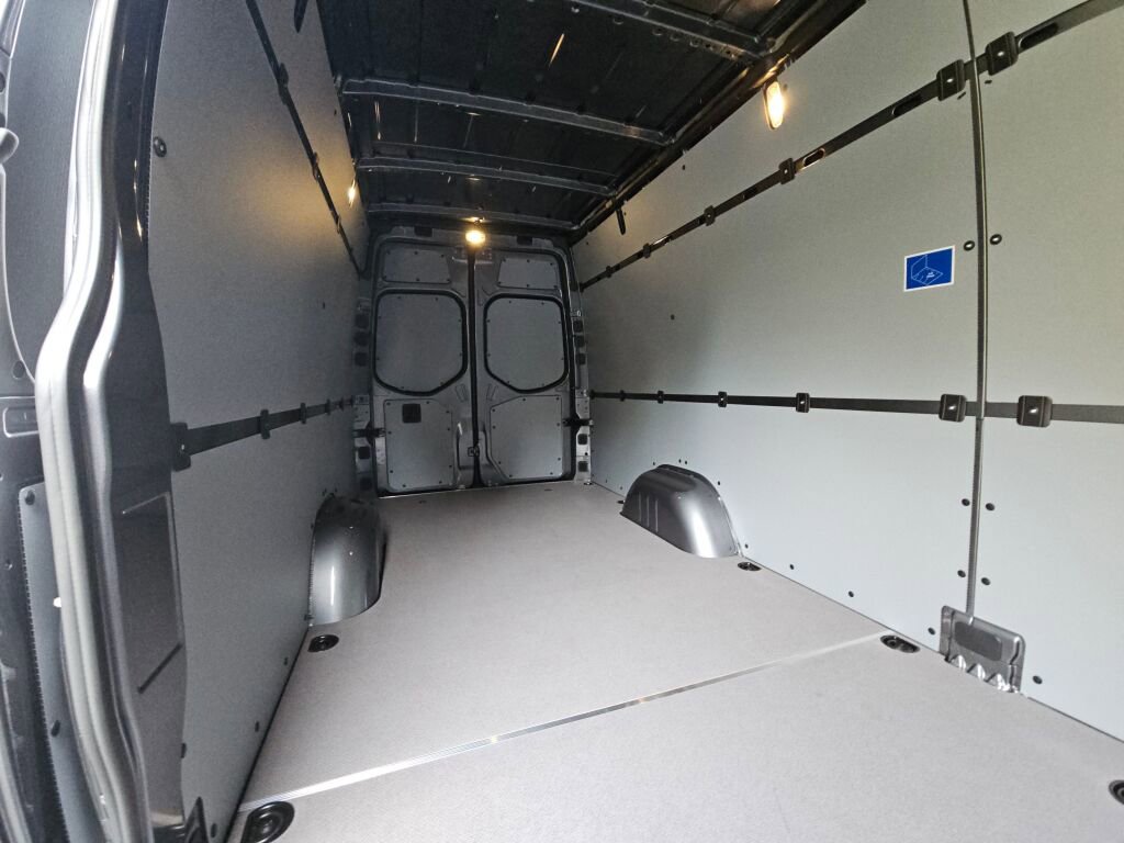New 2025 Mercedes-Benz Sprinter 2500 image 15