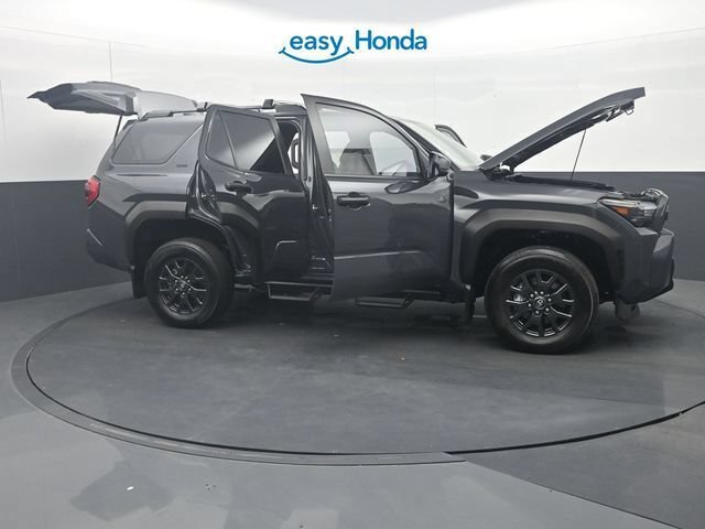 Used 2025 Toyota 4Runner SR5 AWD/4WD image 34