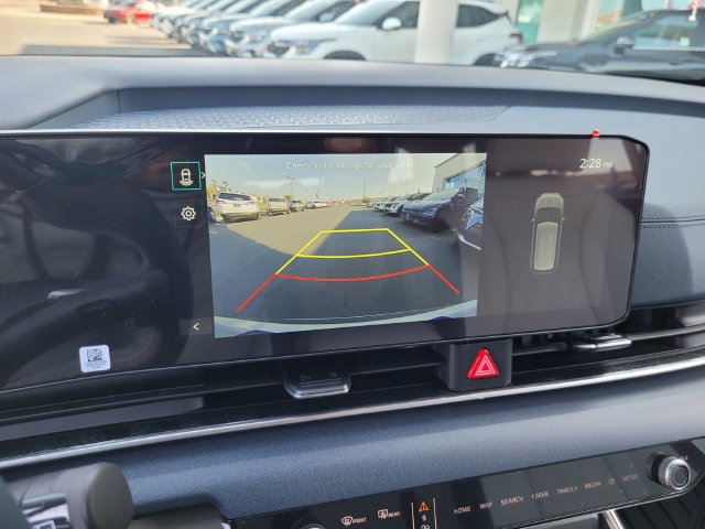 New 2026 Kia Carnival EX FWD image 10