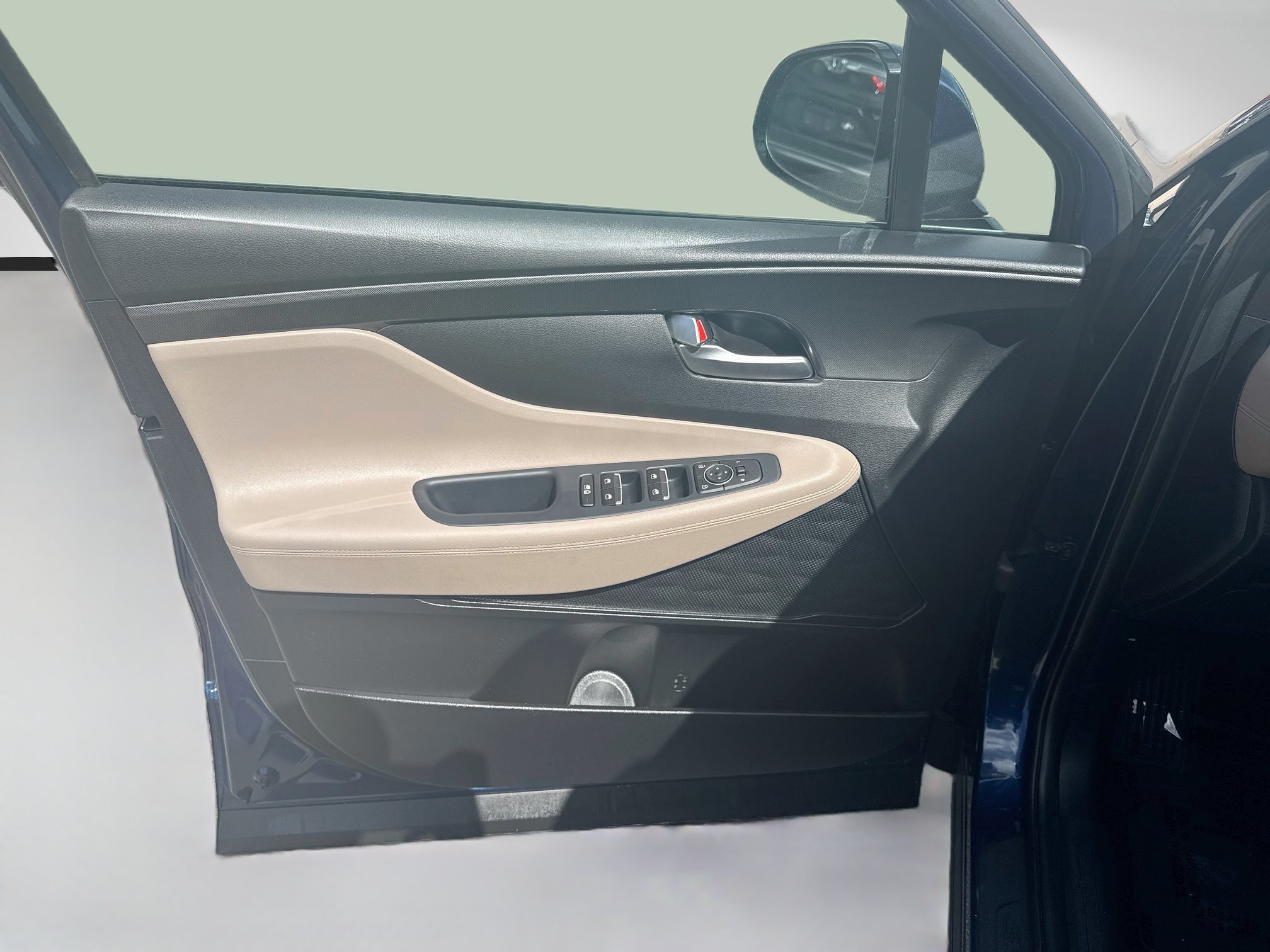 Used 2023 Hyundai Santa Fe SEL FWD image 17
