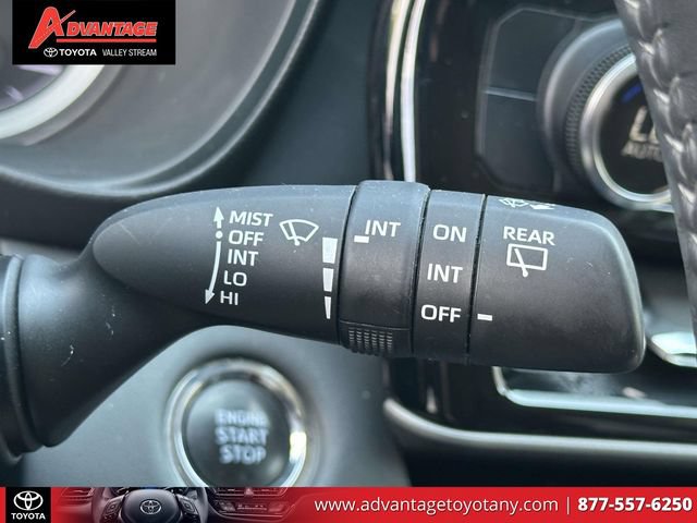 Used 2023 Toyota Highlander LE FWD image 29