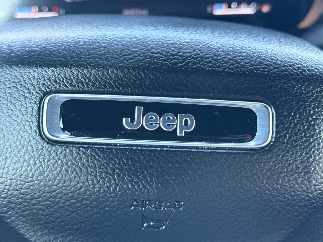 Used 2025 Jeep Grand Cherokee L Limited w/ Luxury Tech Group II AWD/4WD image 28