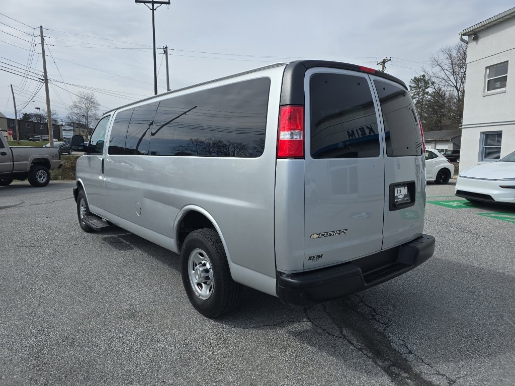 Used 2020 Chevrolet Express 3500 LS image 7