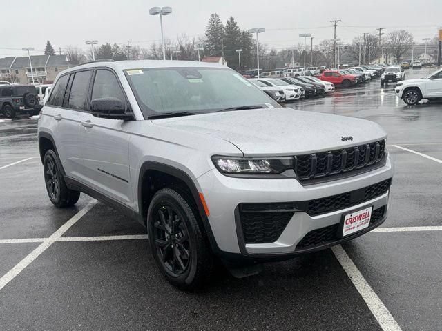 New 2026 Jeep Grand Cherokee Altitude AWD/4WD image 2