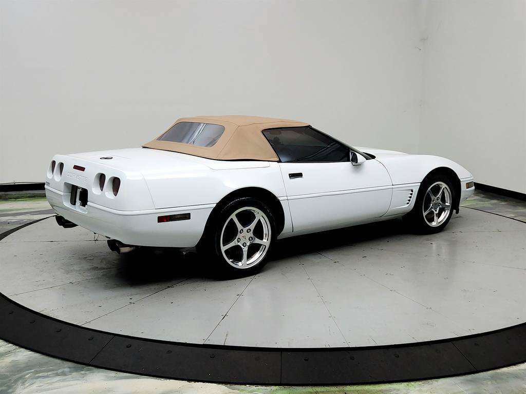 Used 1992 Chevrolet Corvette Convertible RWD image 5