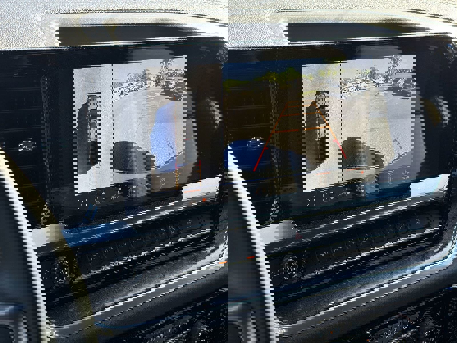 Used 2025 Chevrolet Silverado 1500 LTZ w/ LTZ Premium Package image 25