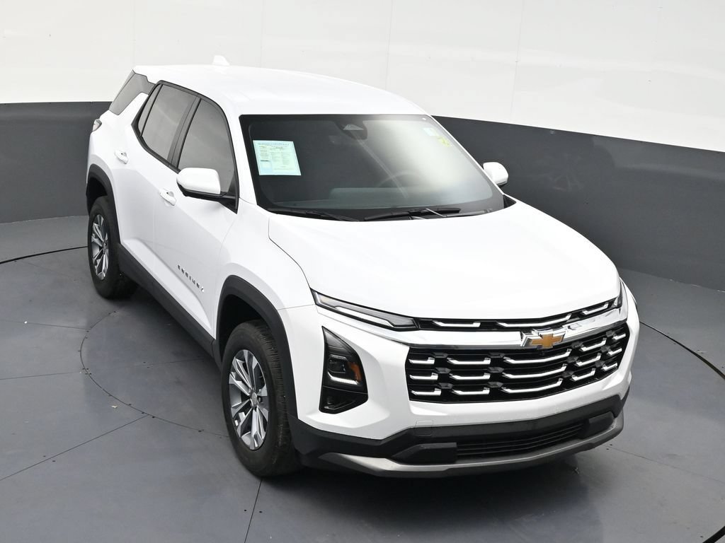 Used 2025 Chevrolet Equinox LT w/ Safety and Technology Package FWD image 17