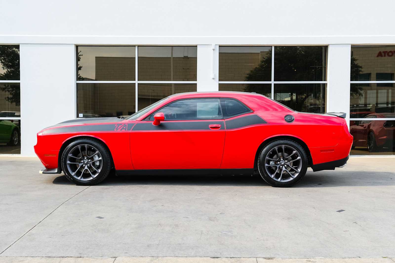 Used 2022 Dodge Challenger R/T w/ T/A Package RWD image 21