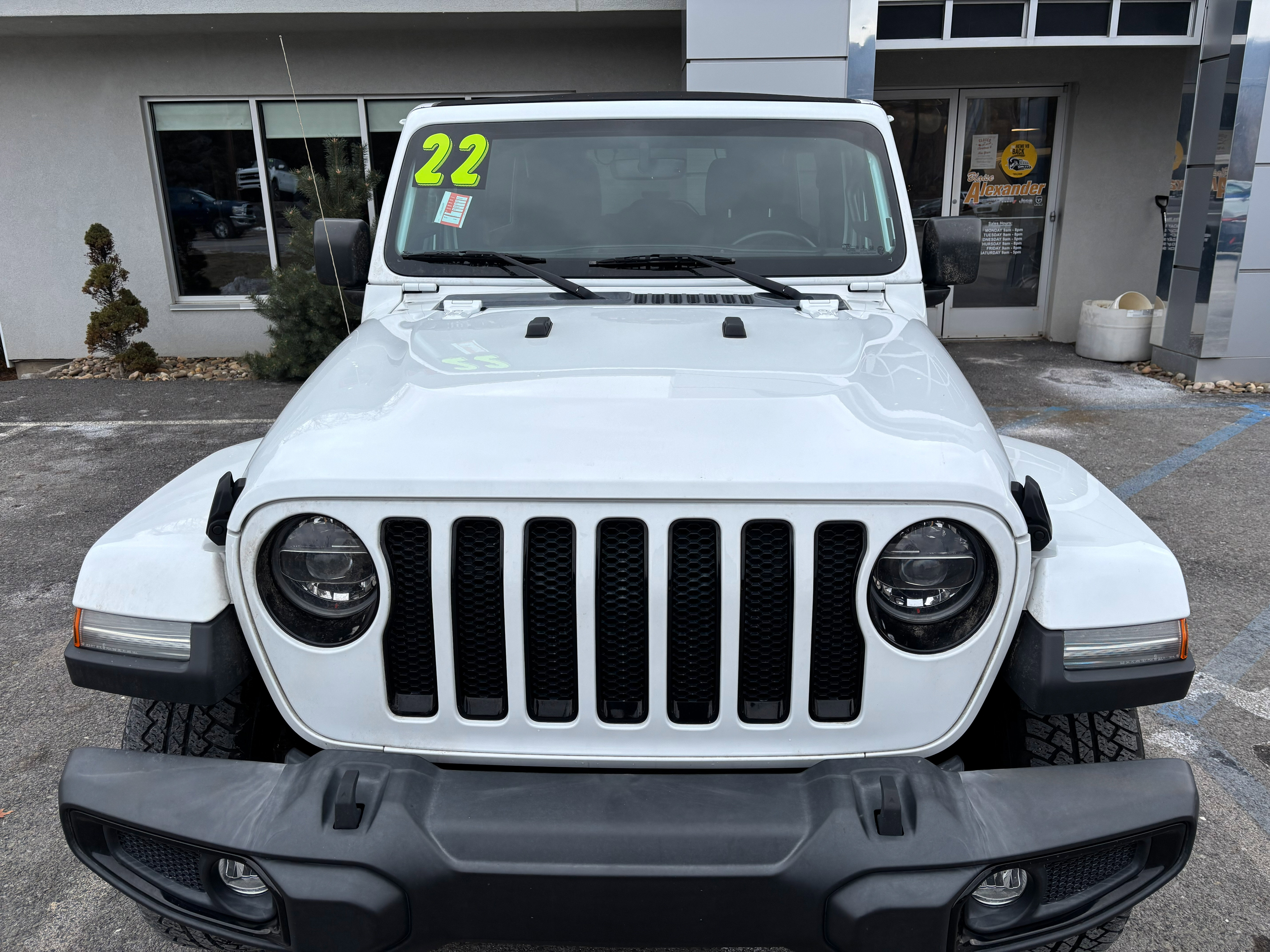 Used 2022 Jeep Wrangler Unlimited Sahara image 9