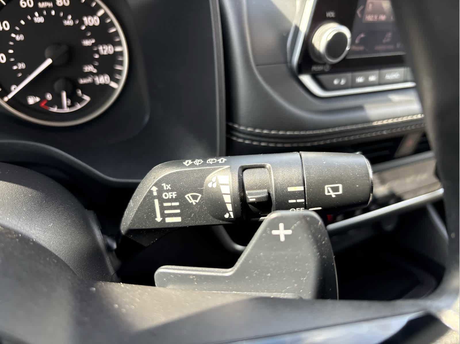 Used 2023 Nissan Rogue SV AWD/4WD image 27