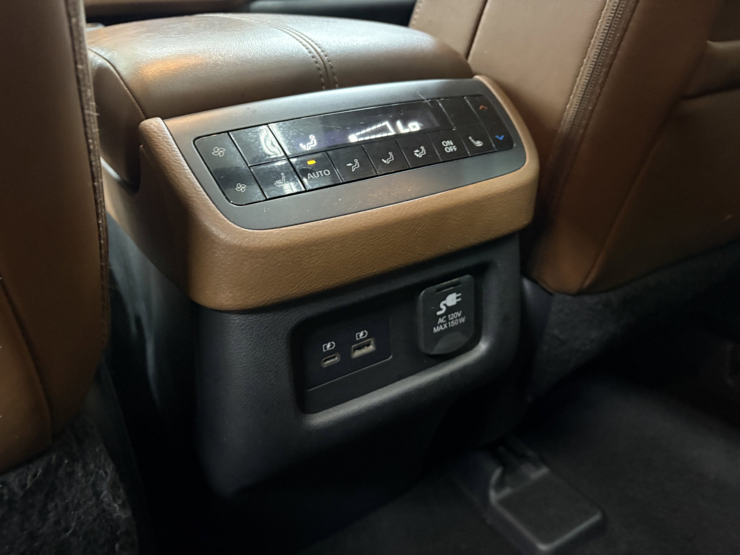 Used 2024 Nissan Pathfinder Platinum w/ Cargo Package AWD/4WD image 31