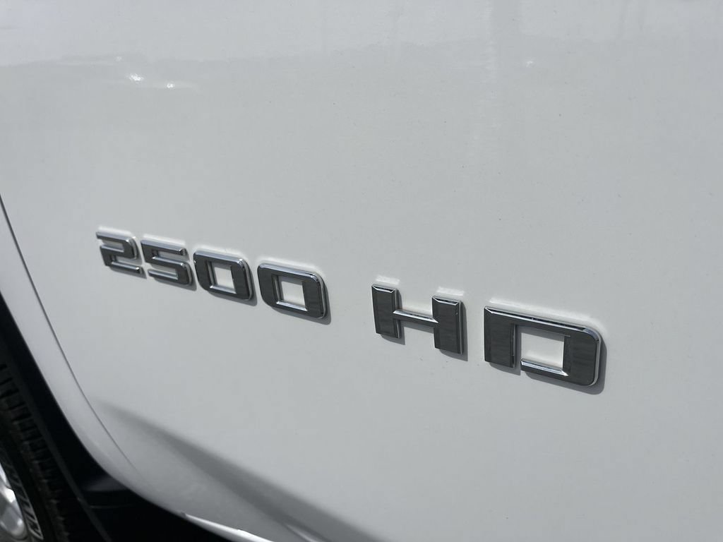 Used 2023 Chevrolet Silverado 2500 LT w/ Convenience Package AWD/4WD image 4