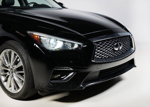 Used 2018 INFINITI Q50 Luxe w/ Essential Package (2.0T Luxe) image 28