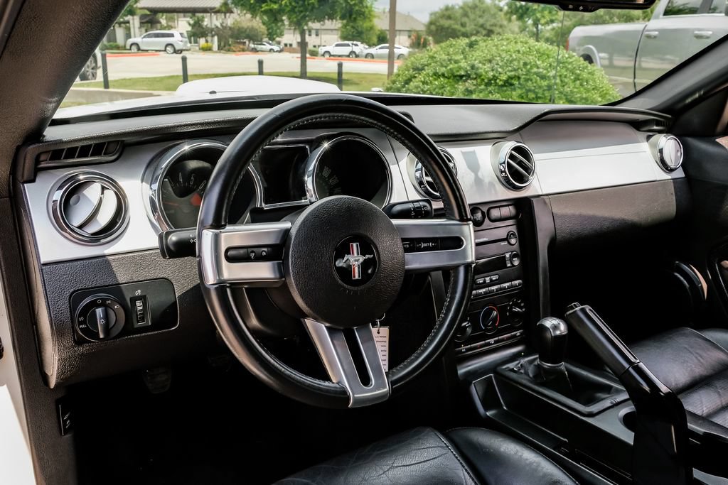 Used 2007 Ford Mustang GT Premium RWD image 11