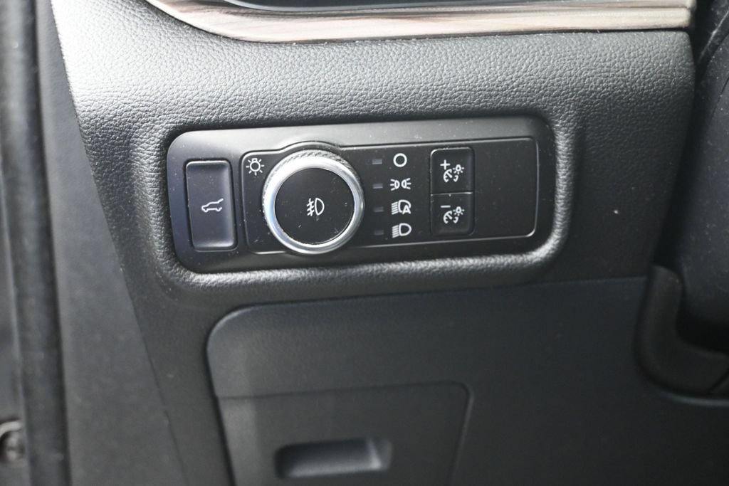 Used 2023 Ford Explorer Limited w/ Limited Technology Package AWD/4WD image 18