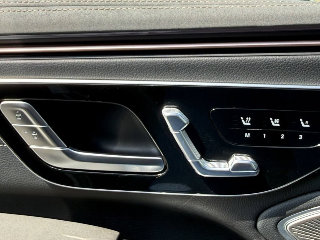 Used 2022 Mercedes-Benz EQS 450+ Sedan image 10